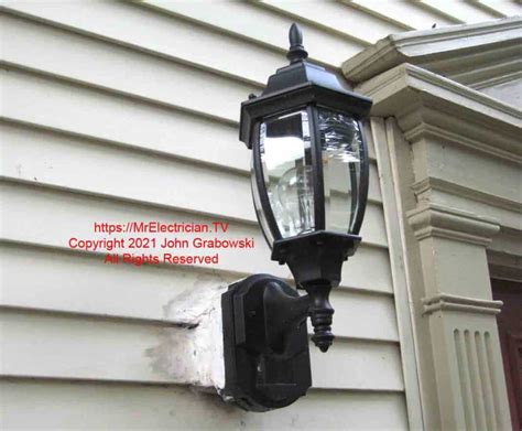 heavy duty electrical box to mount heavy outdoor lights|outdoor light fixture mounting box.